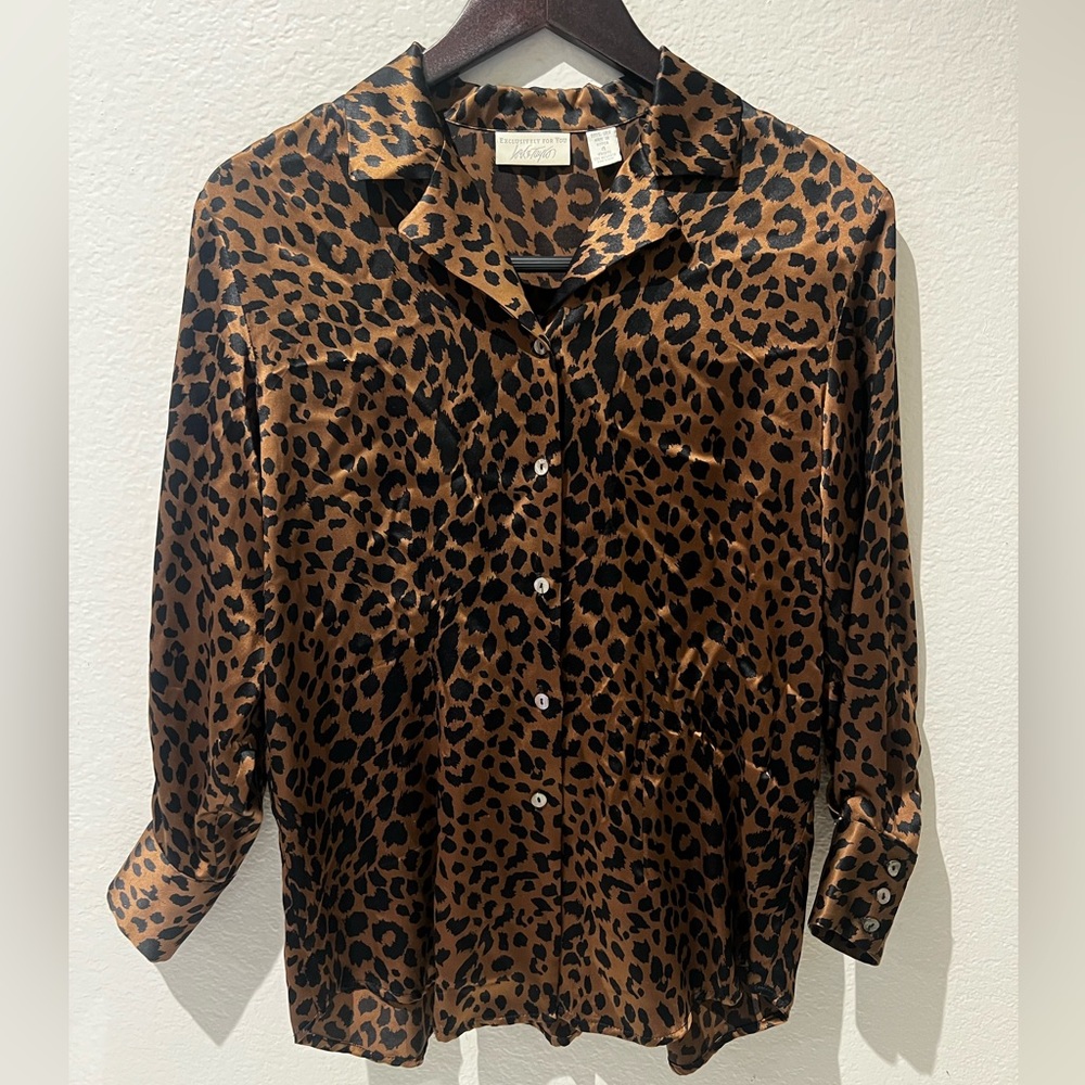 Exclusively For You Lord & Taylor 100% Silk Leopard 🤎